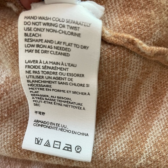 Anthropology Women’s Top Size LG GUC - Picture 7 of 15